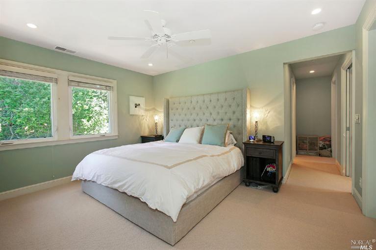 23 S Knoll Rd