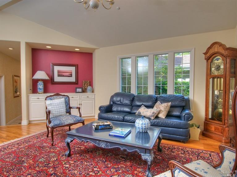 13 Upper Cecilia Way