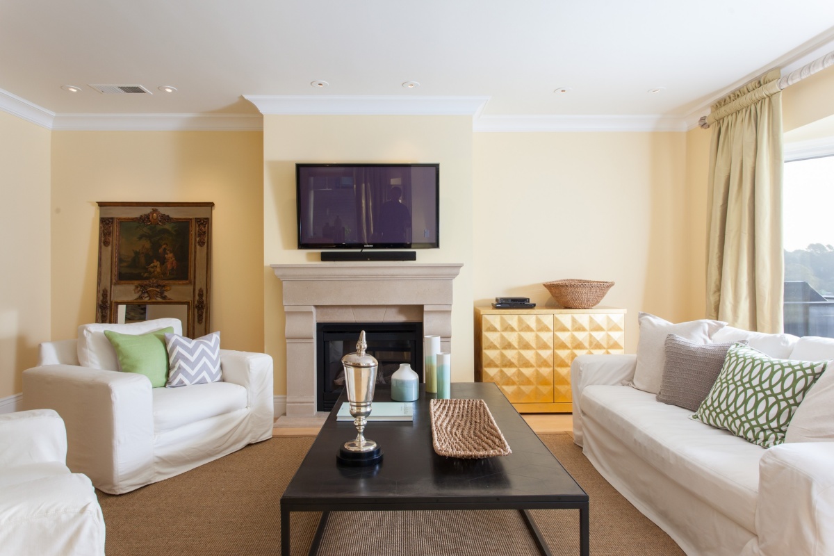 80 De Silva Island Drive