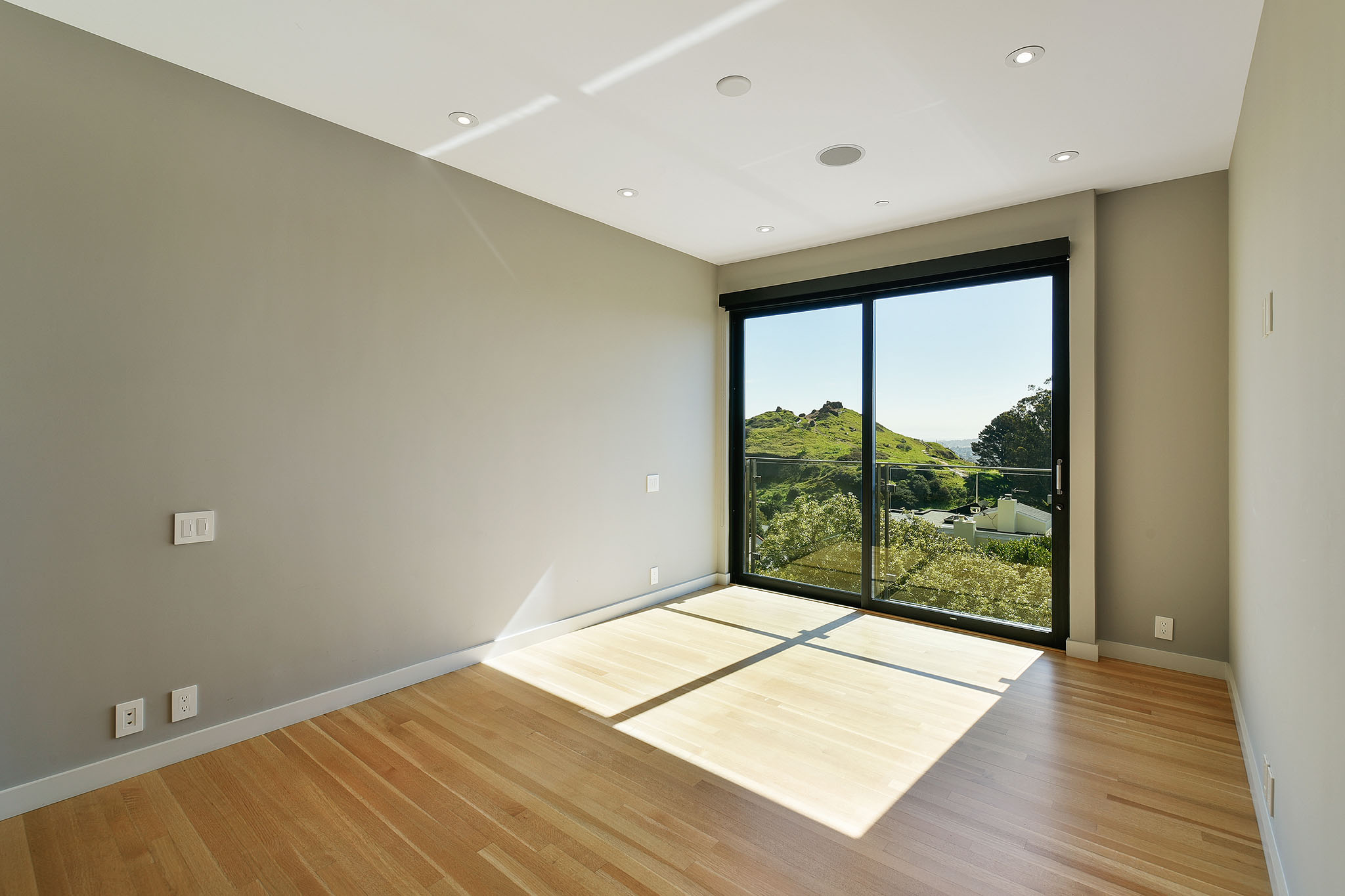 457 Buena Vista East
