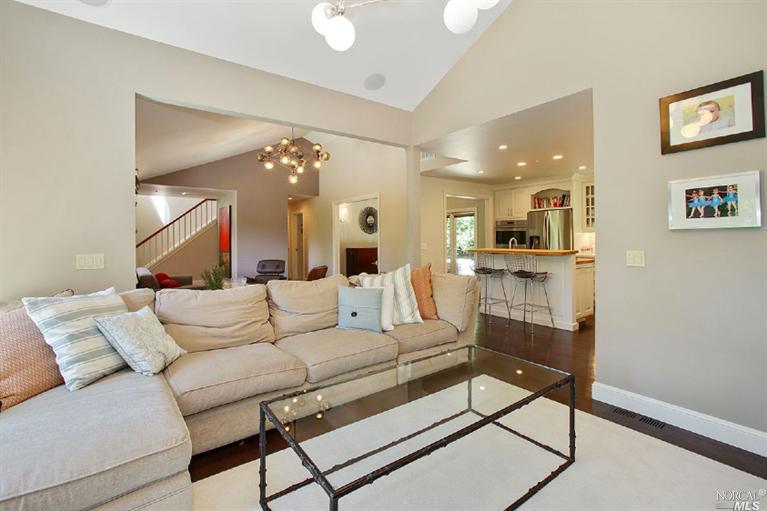23 S Knoll Rd
