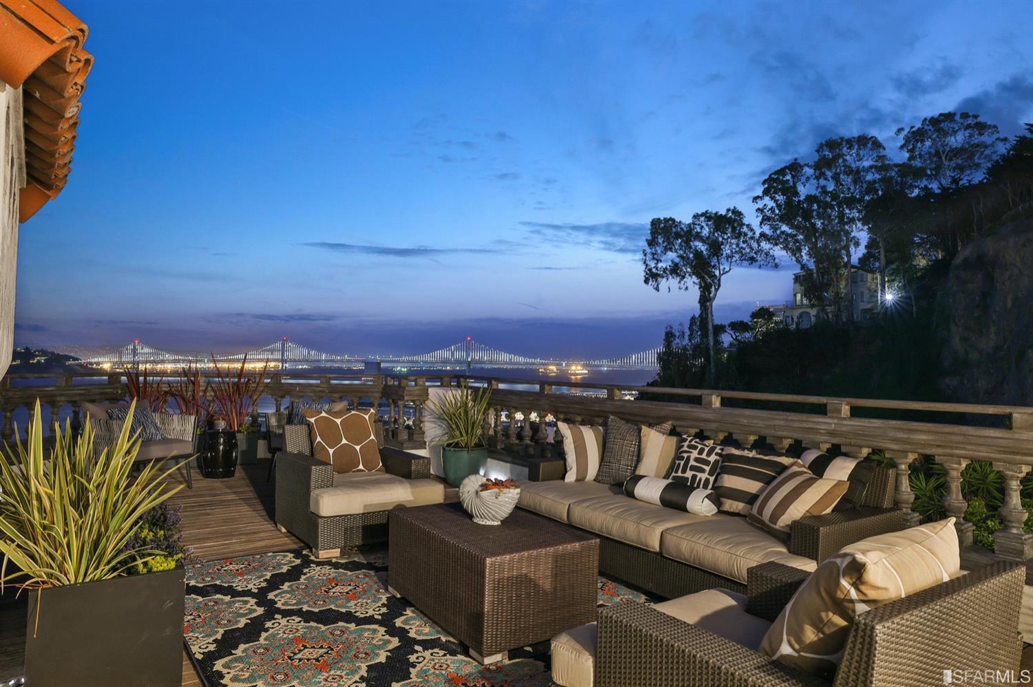 268  Lombard St 1