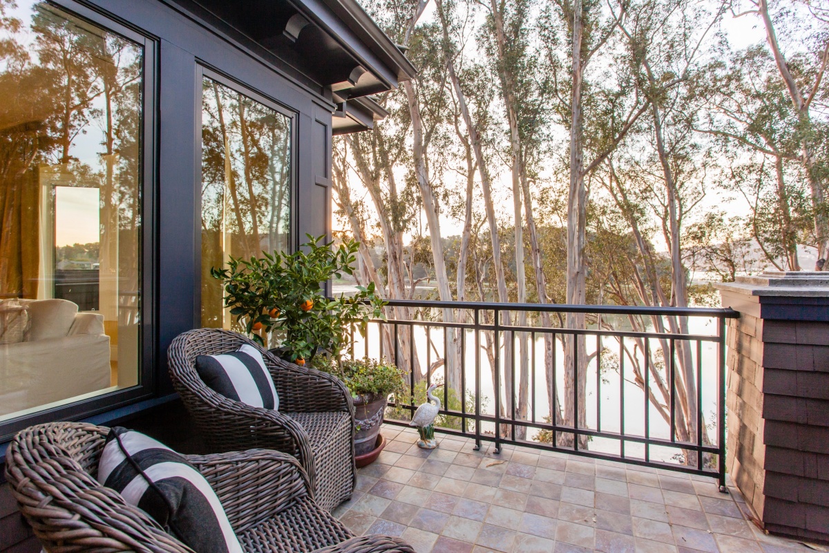 80 De Silva Island Drive