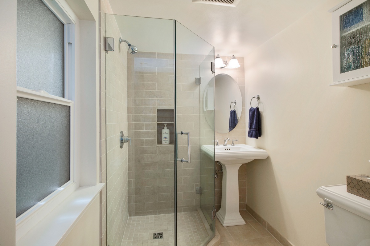 124 W Blithedale