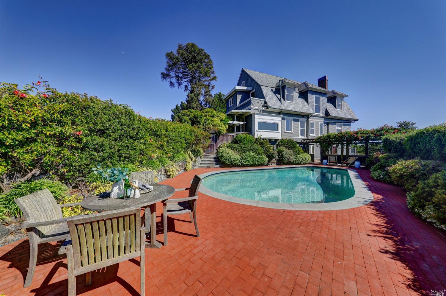 401 Golden Gate