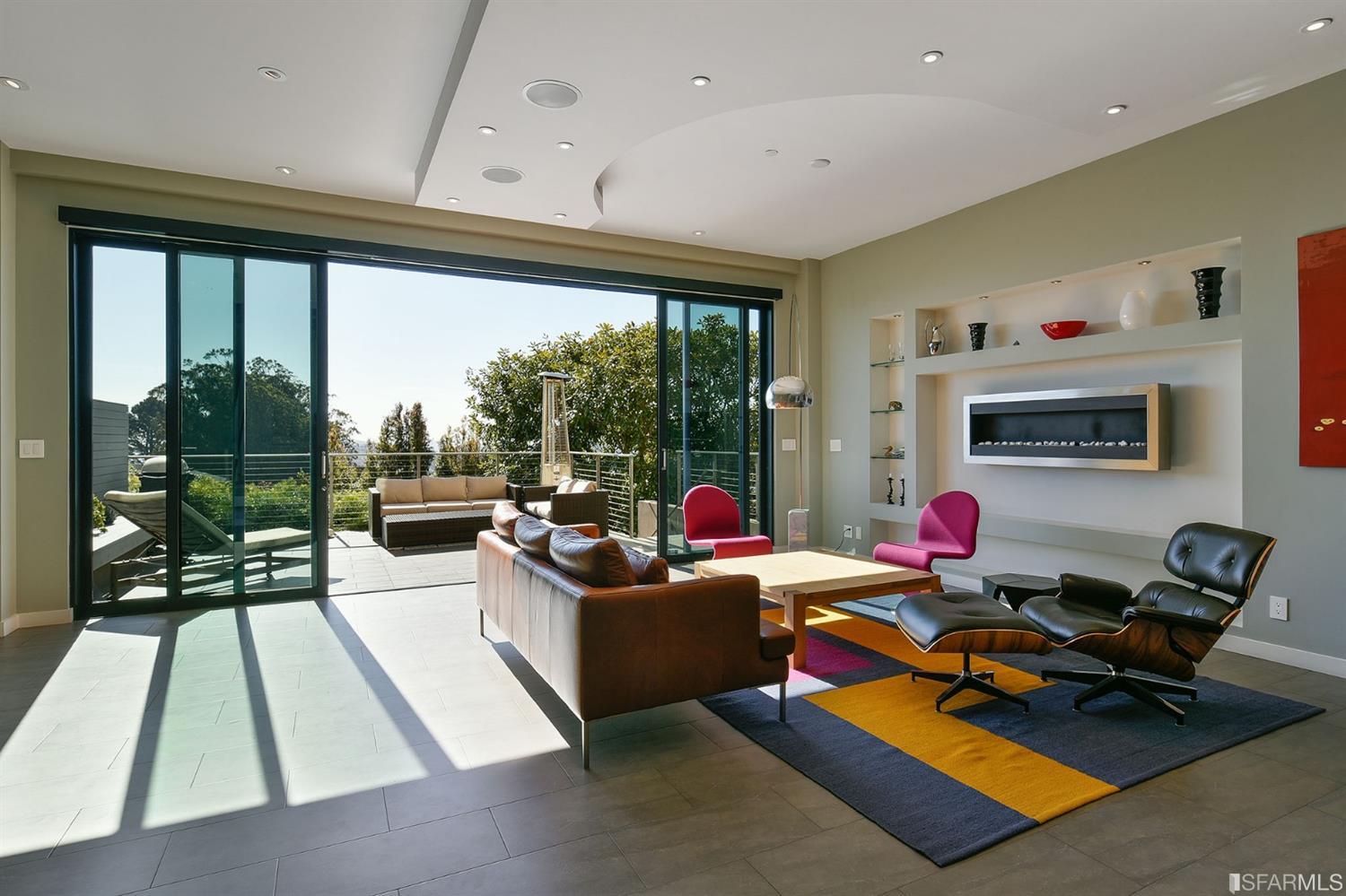 457 Buena Vista East