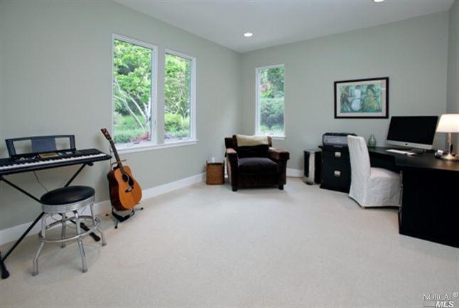 336 Laurel Way