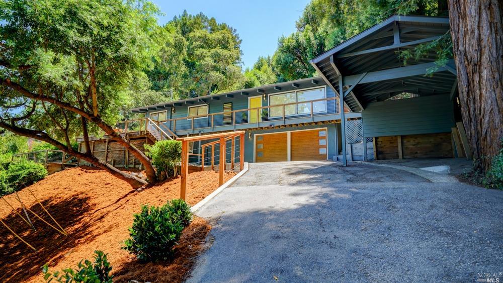 1071 Meadowsweet Dr