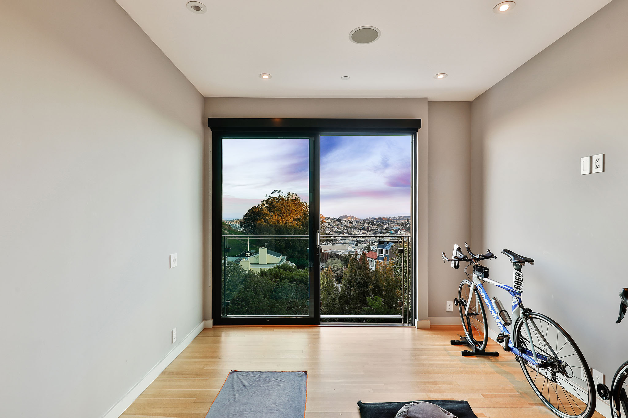 457 Buena Vista East