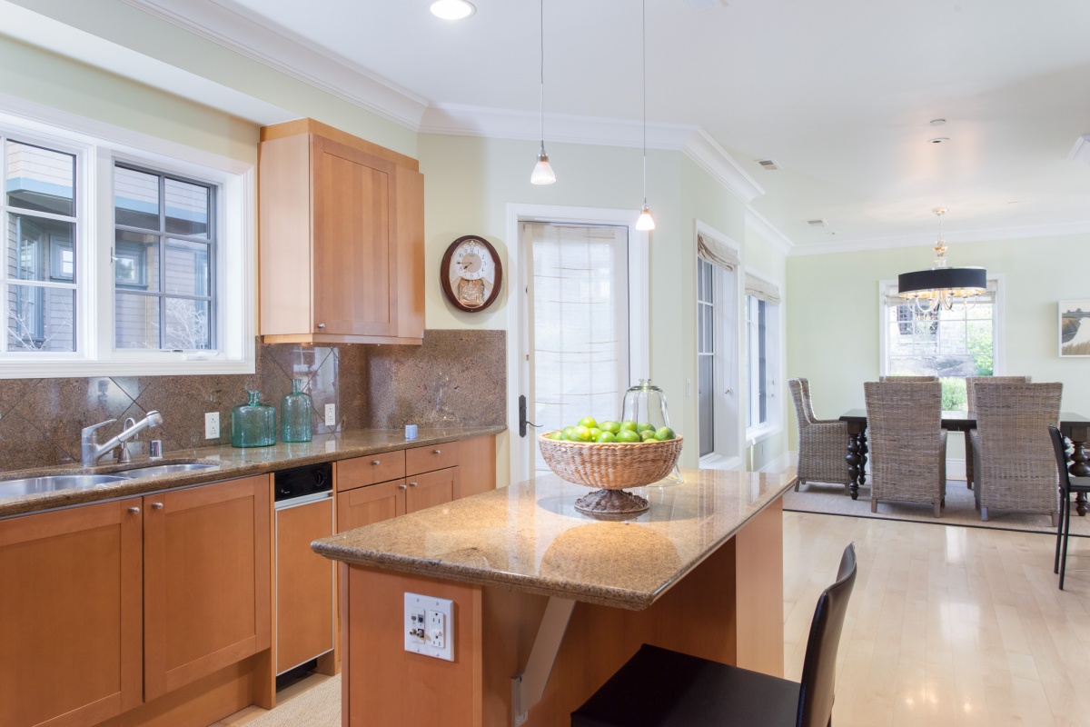 80 De Silva Island Drive