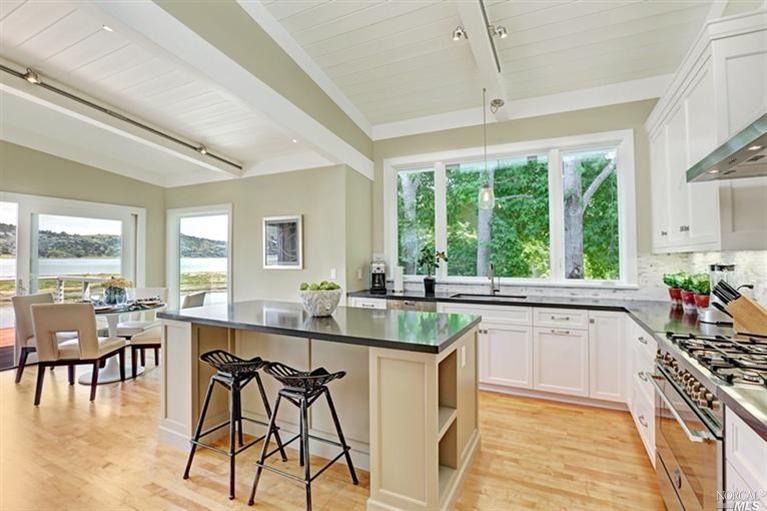 1 Strawberry Landing