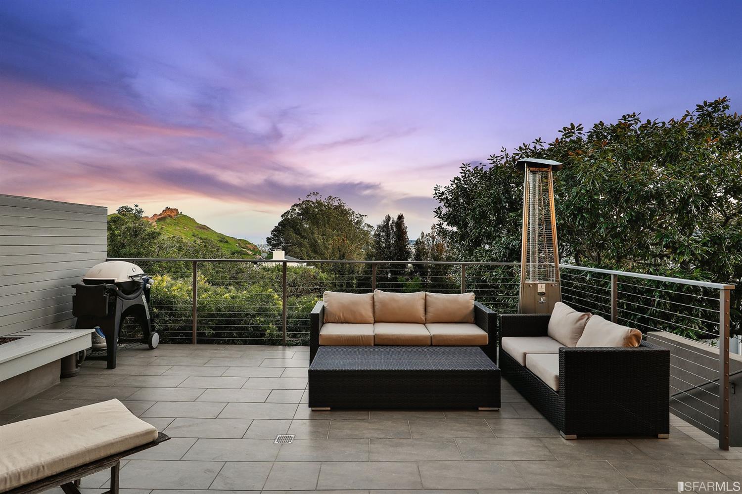 457 Buena Vista East