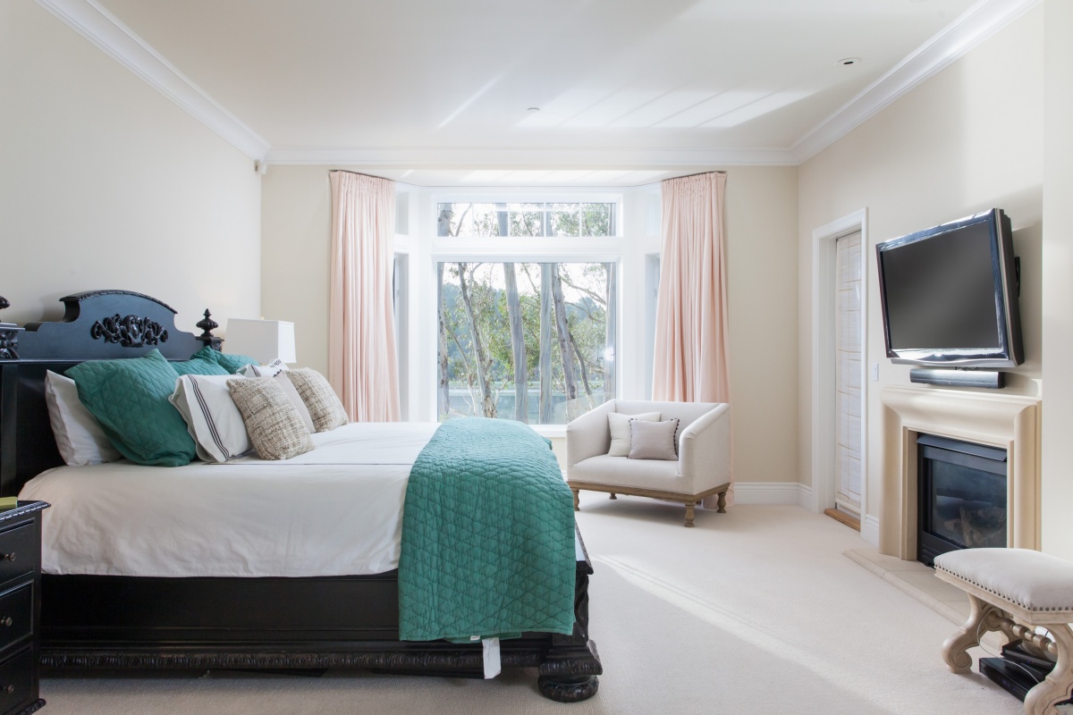 80 De Silva Island Drive