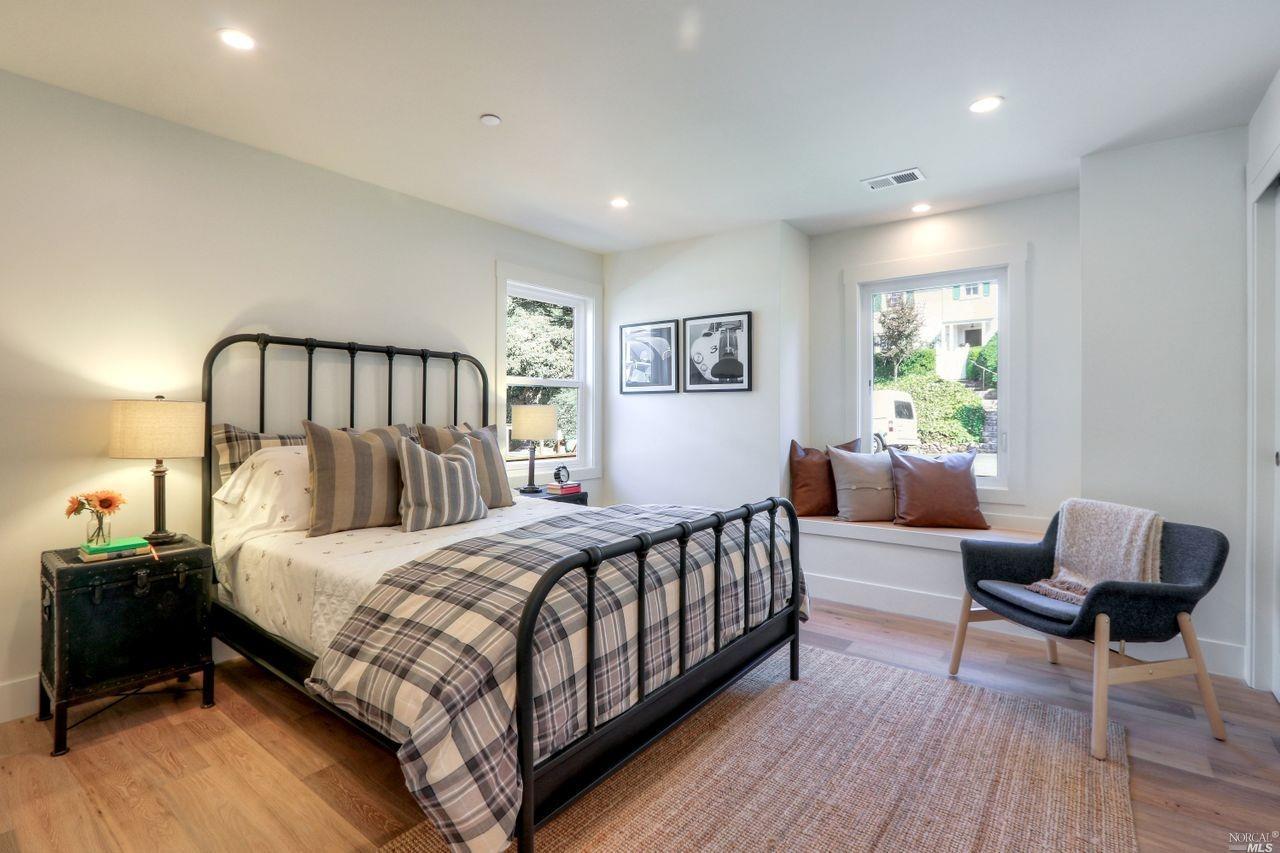 31 Alvarado Ave