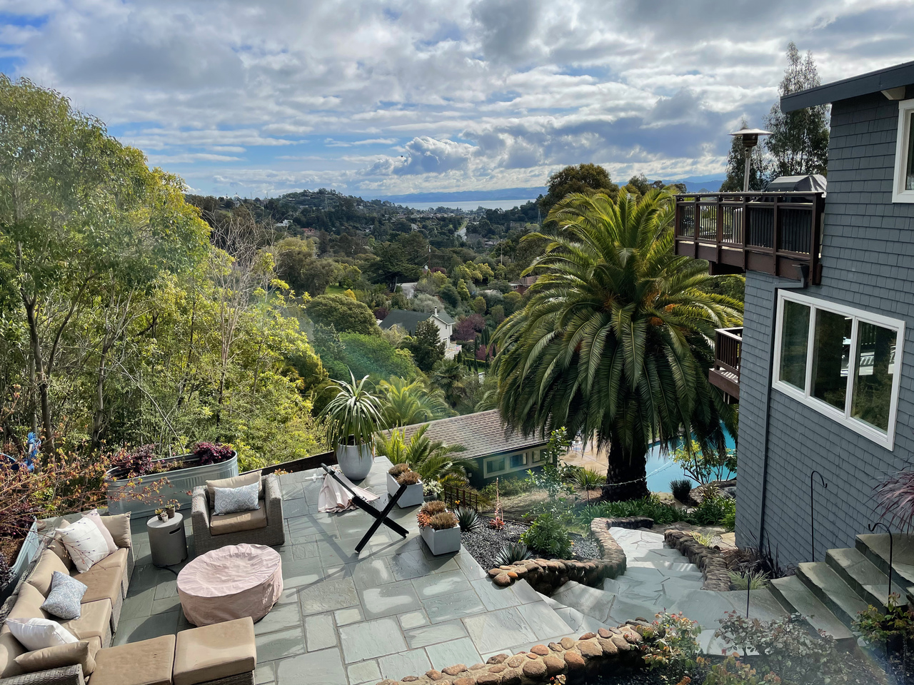 250 Seaview Dr