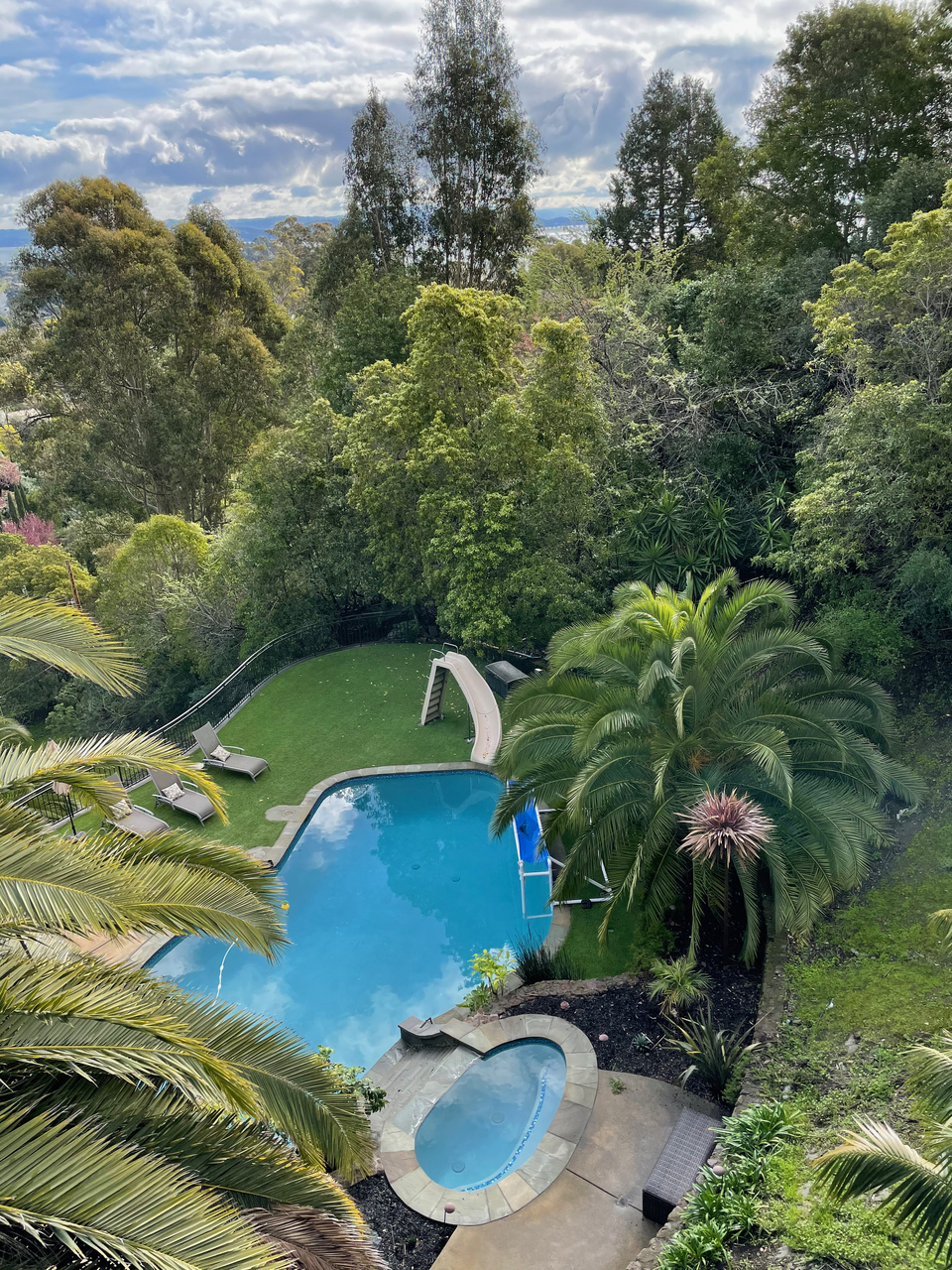 250 Seaview Dr
