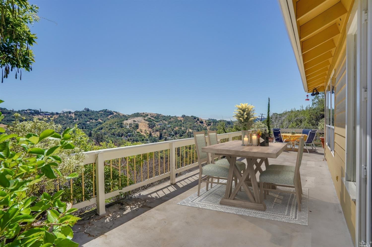 42 West Oak Knoll