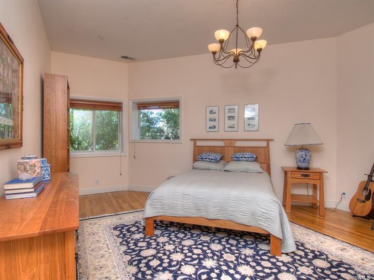 13 Upper Cecilia Way