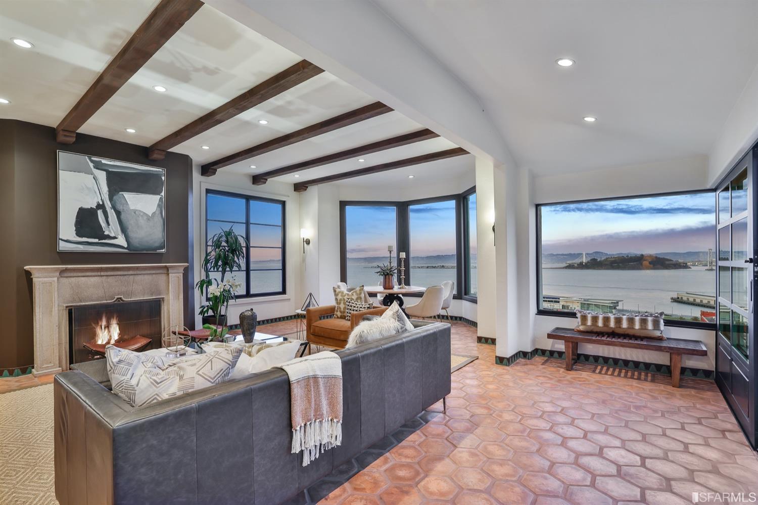 268  Lombard St 1