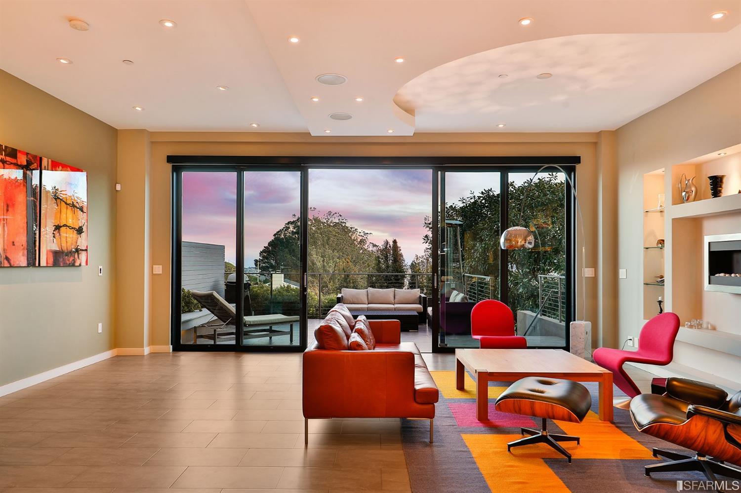457 Buena Vista East