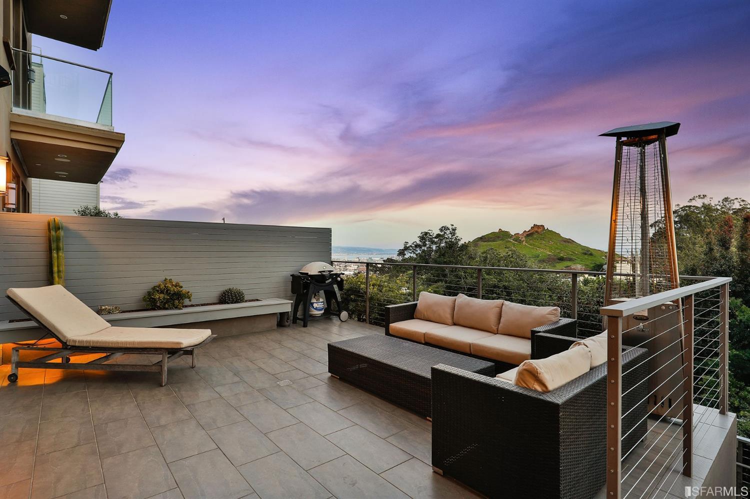 457 Buena Vista East