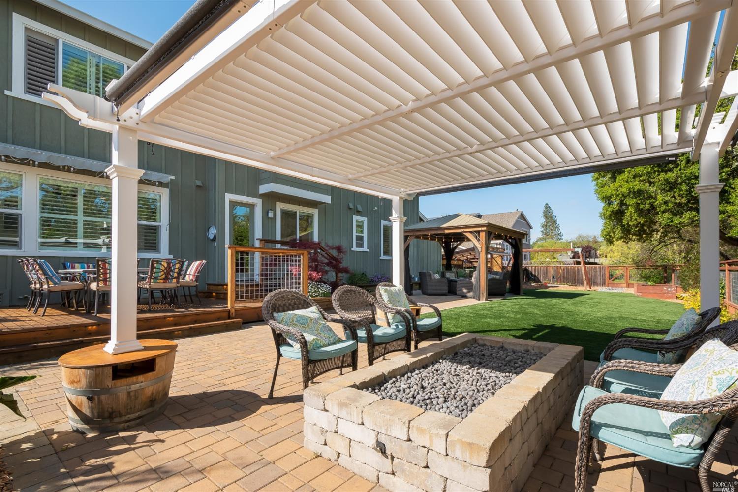 22 Rose Stone Way