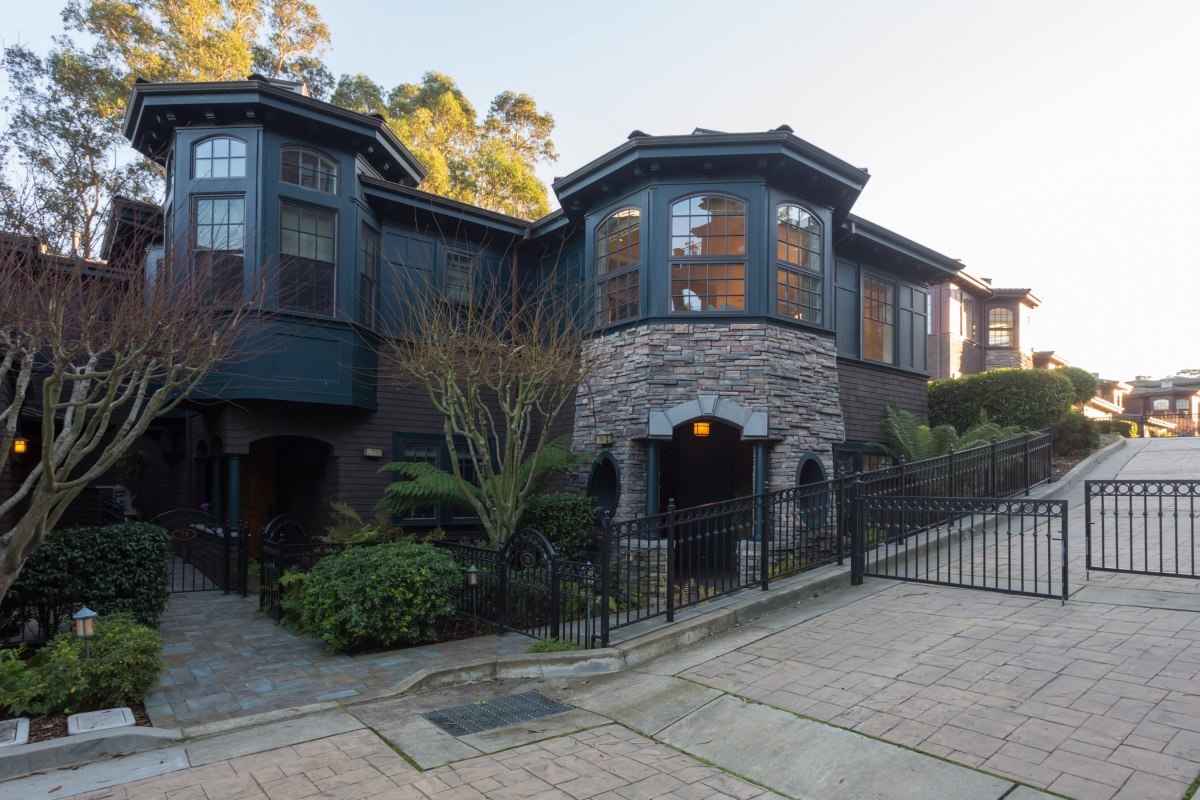 70 De Silva Island Dr