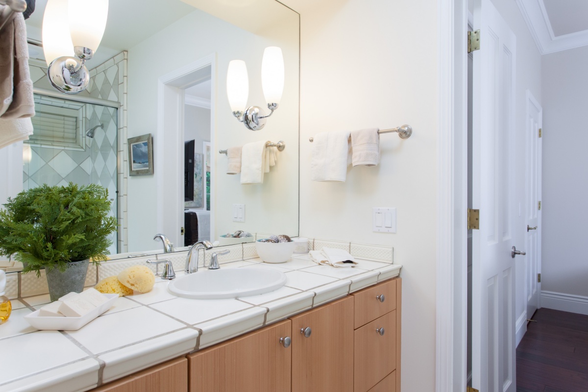 80 De Silva Island Drive