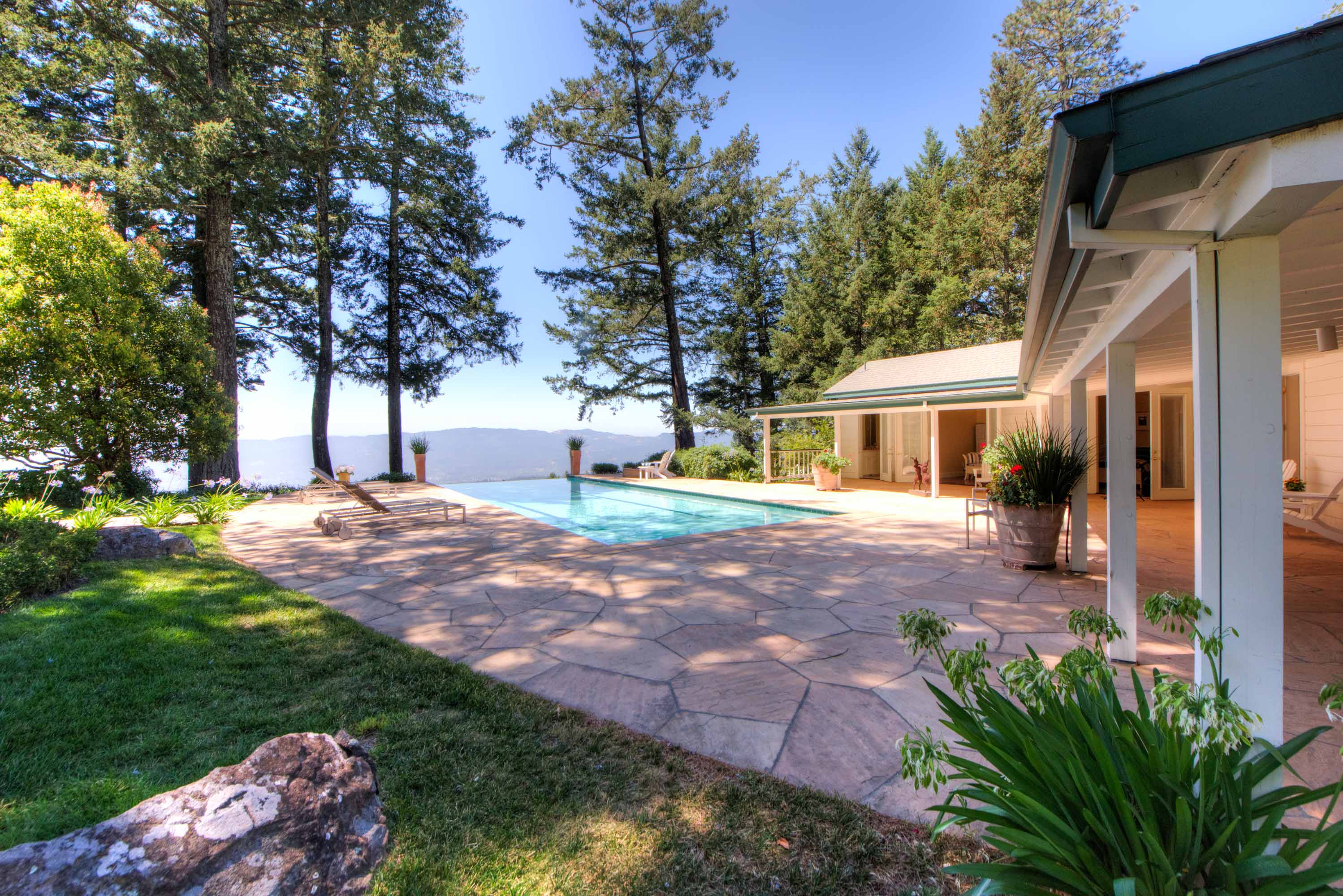 1285 Las Posadas Road