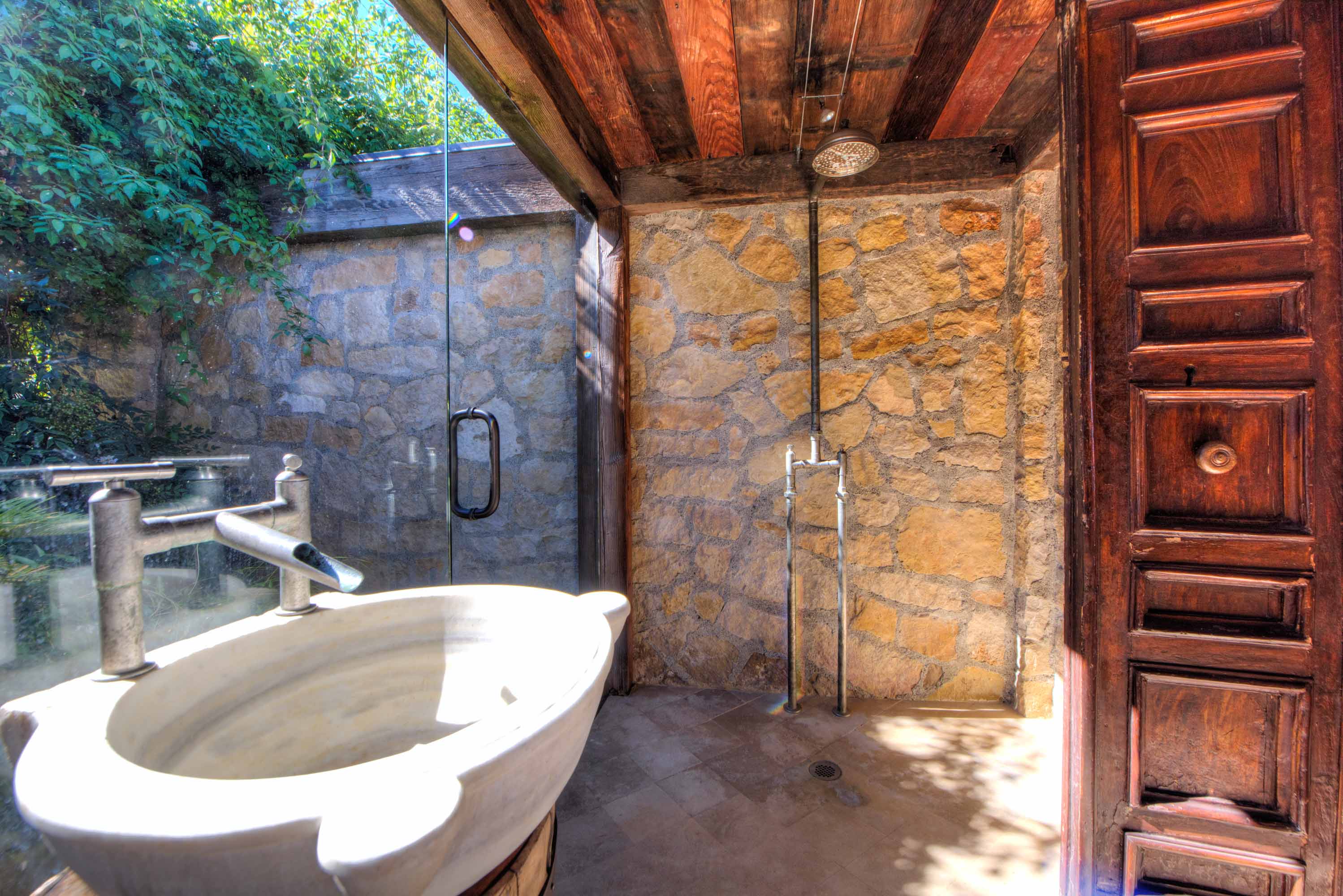 2121 Diamond Mountain Road
