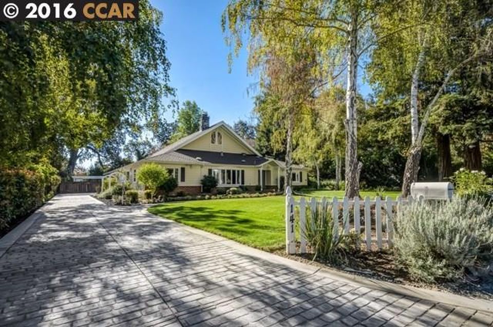 141 La Serena Ave