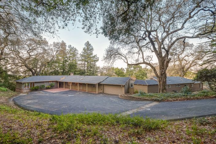 4 Macomber  Rd