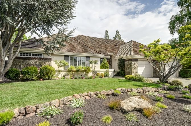 31 GOLDEN RIDGE LN