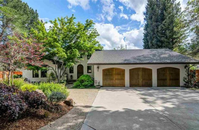 1 TANGLEWOOD LN