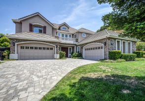 563 KINGSBRIDGE CT