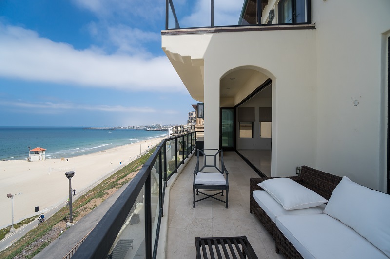 709 Esplanade