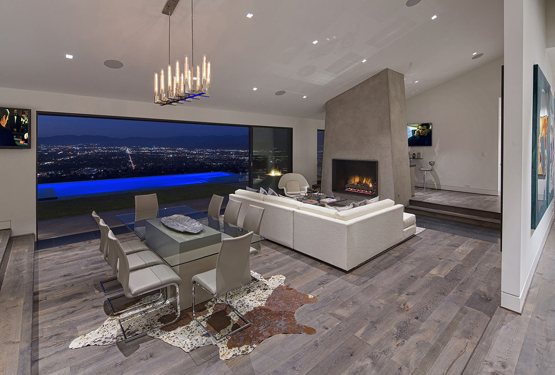 2737 Edwin Place