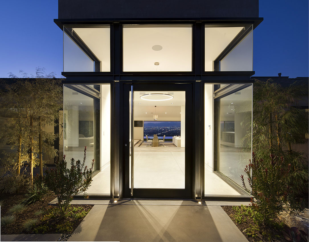 2737 Edwin Place