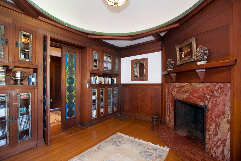 1120 Westchester Place