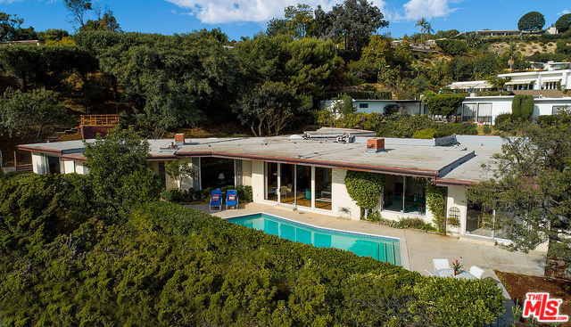 534 Chalette Drive