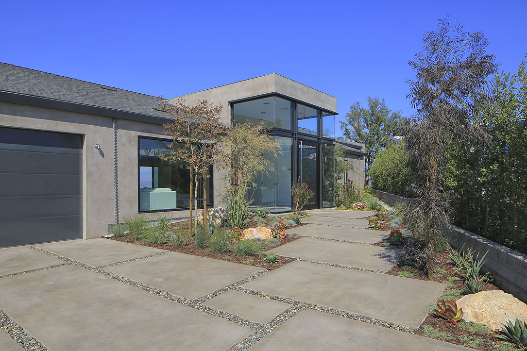 2737 Edwin Place