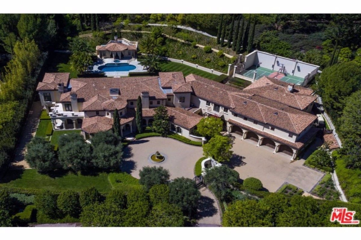 44 Beverly Park Cir