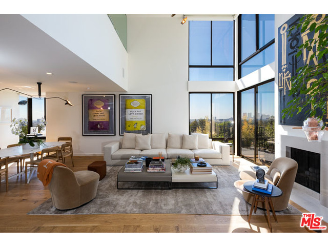 1033 Carol Drive PH-401