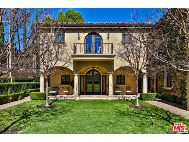 44 Beverly Park Cir