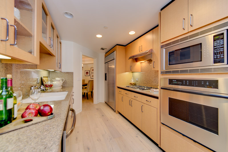 430 N  Oakhurst Dr 106