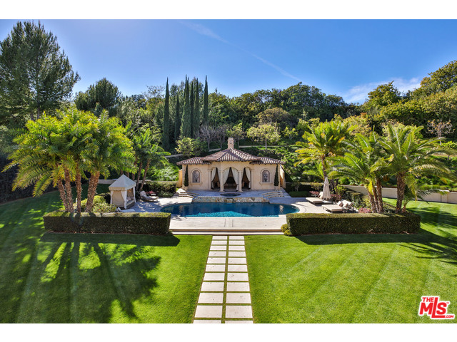 44 Beverly Park Cir