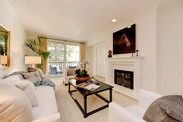 430 N  Oakhurst Dr 106