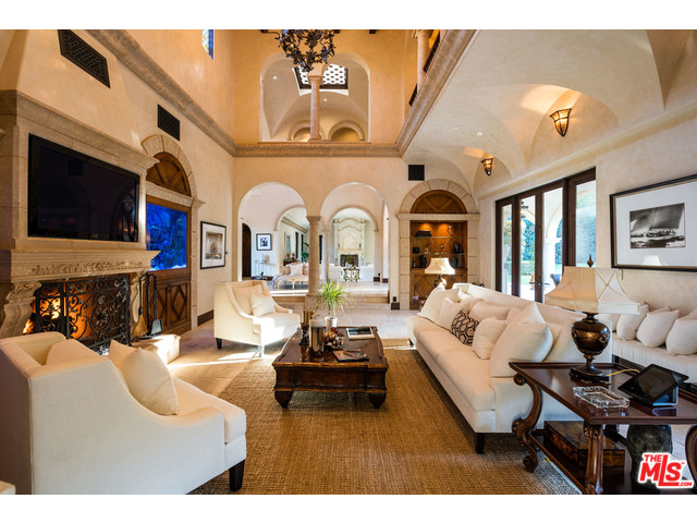 44 Beverly Park Cir