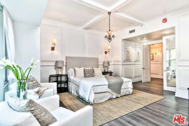 10727 Wilshire Blvd 202