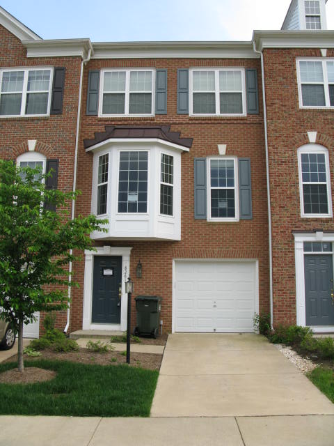 8261 Singleleaf Lane